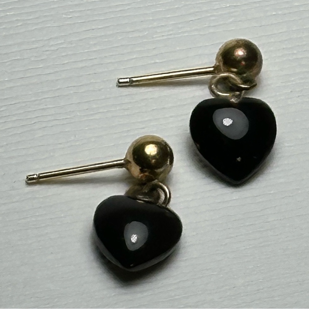 SOLD Antique 14K Solid Gold Stud Earrings w. Natural Onyx Hearts | Beautiful - Picture 3 of 7